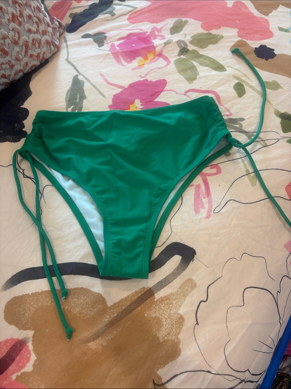 Cupshe Emerald Green High-Waist Swim Bottoms with Side Ties